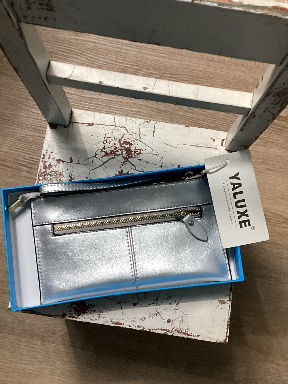 Yaluxe Silver Metallic Women's Wristlet Wallet